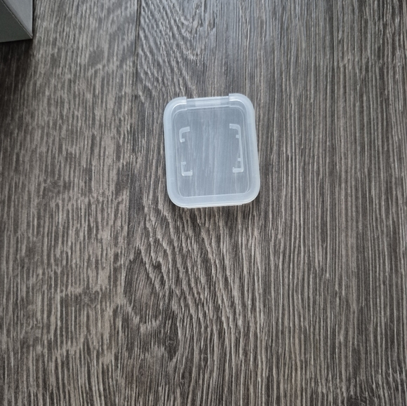 Canon Black Powershot Elph 120 IS in Box With All Paper Work - Picture 11 of 11